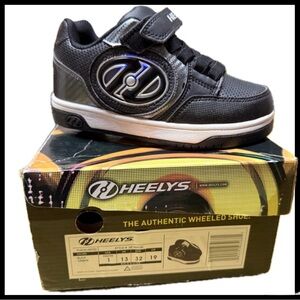 New!! Heelys Black Sneakers with Wheel and Velcro Strap and lights